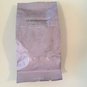 Hera cushion